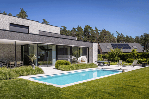 Afwerking rond zwembad