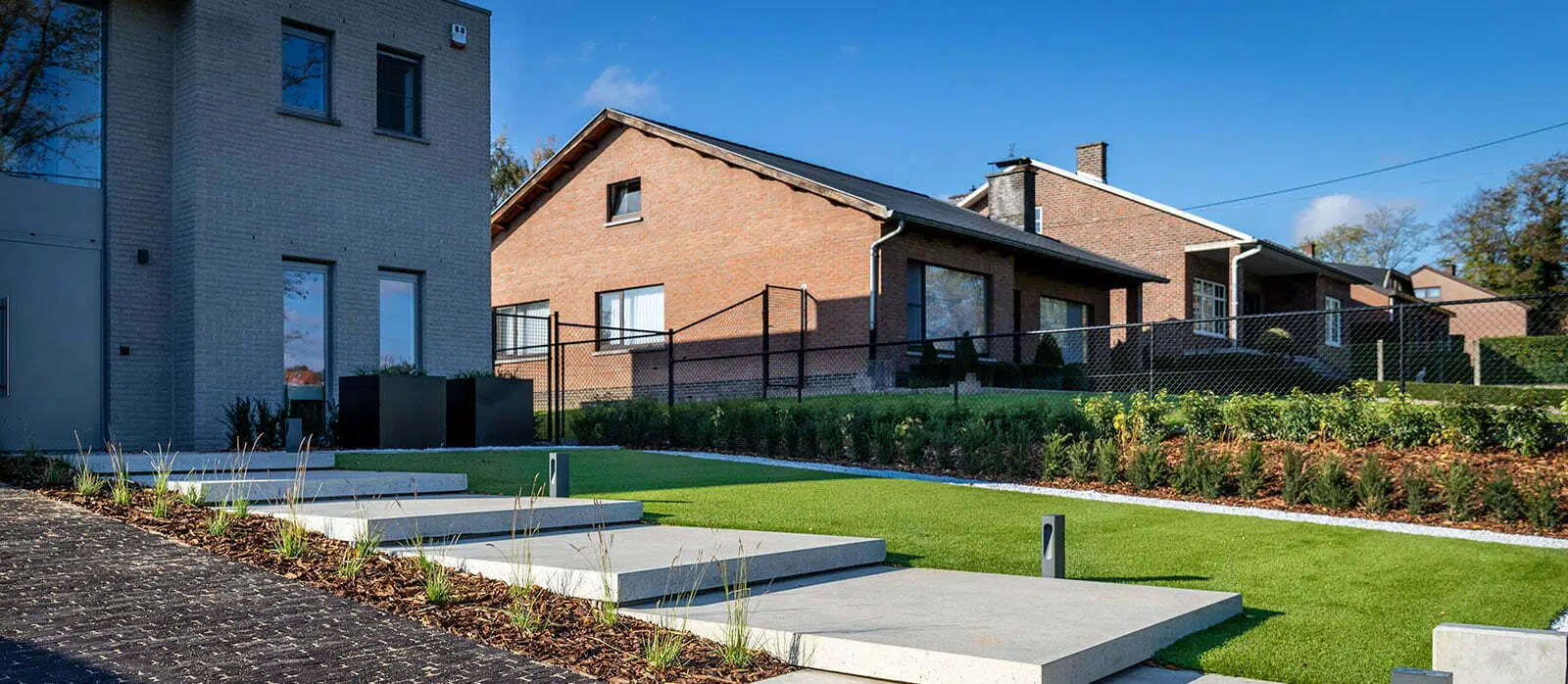 Ontwerp voortuin met kunstgras.jpg