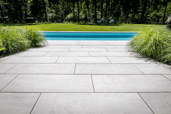 Tegels of houten terras